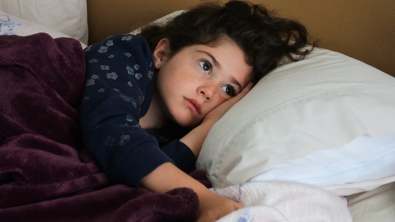 Leer la cara de un adulto antes de que hable: un aprendizaje temprano.