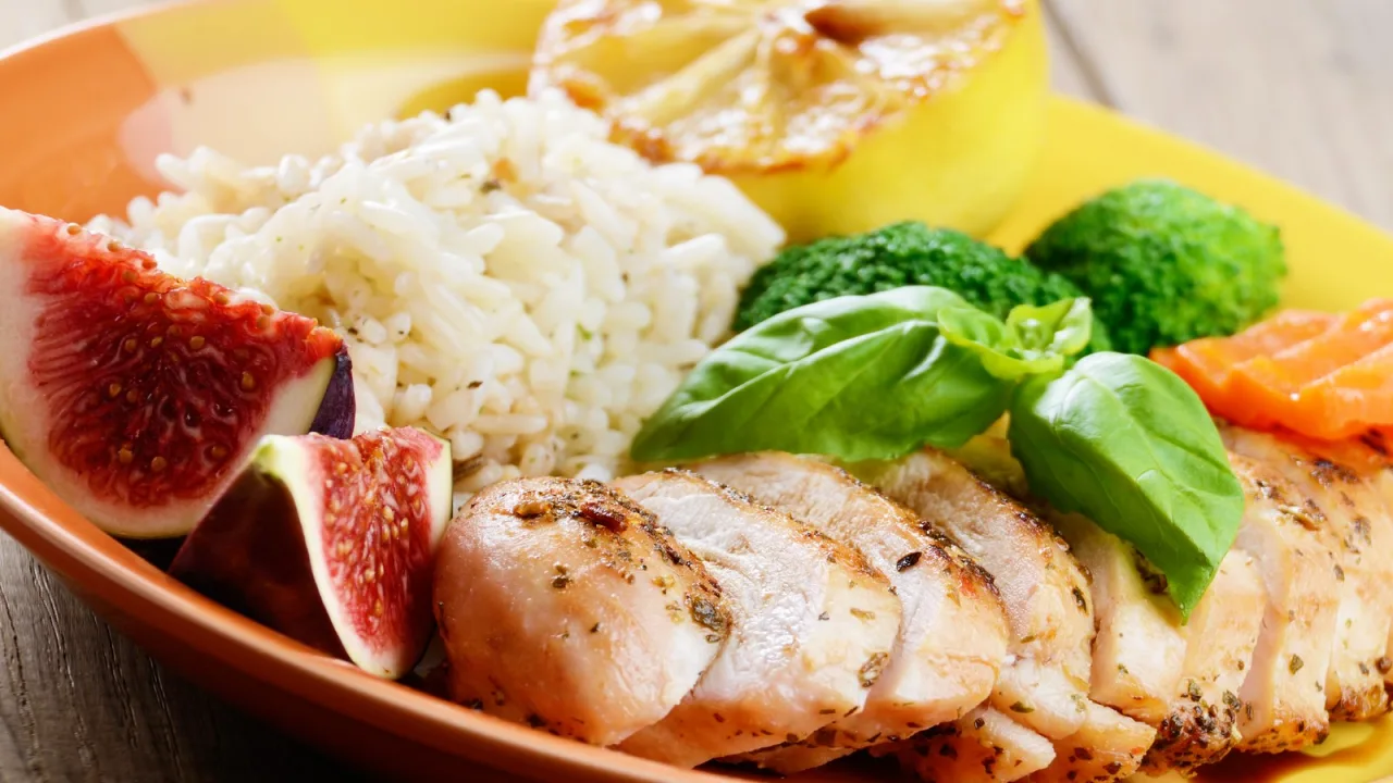 La pechuga de pollo, del trauma semanal al plato que apetece.