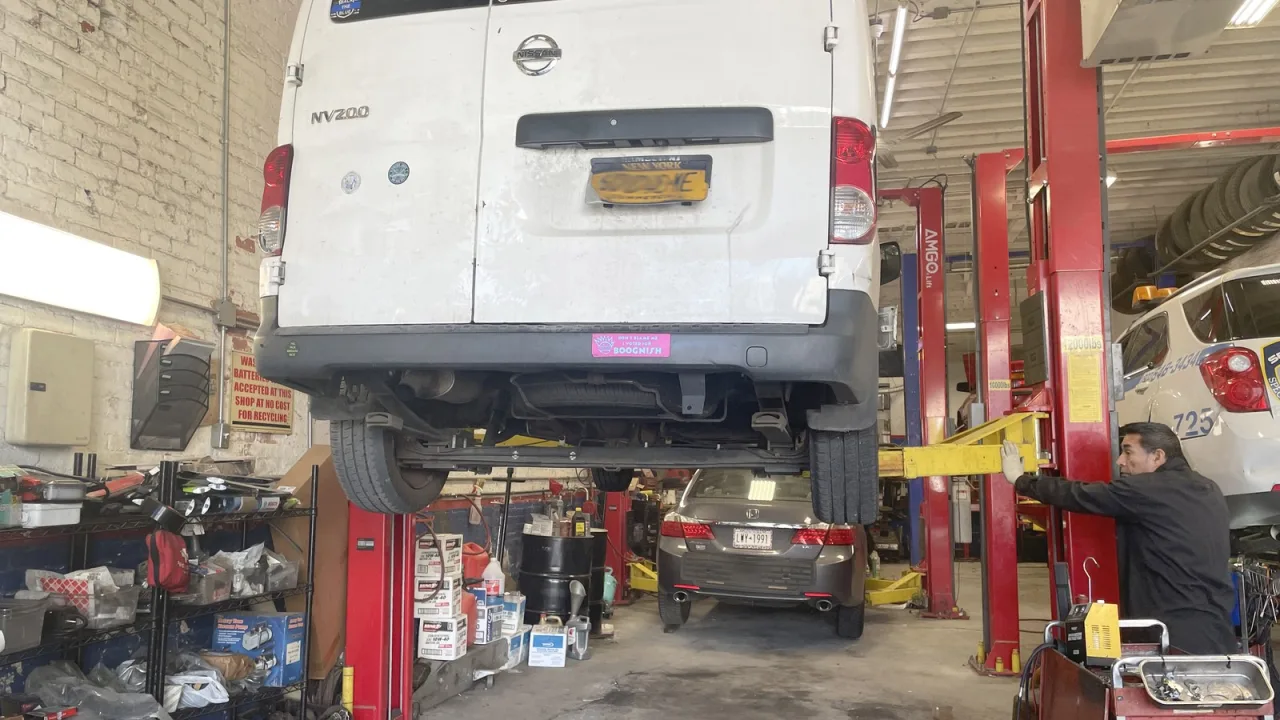 Arrancar y salir pitando: el hábito más caro del parking.