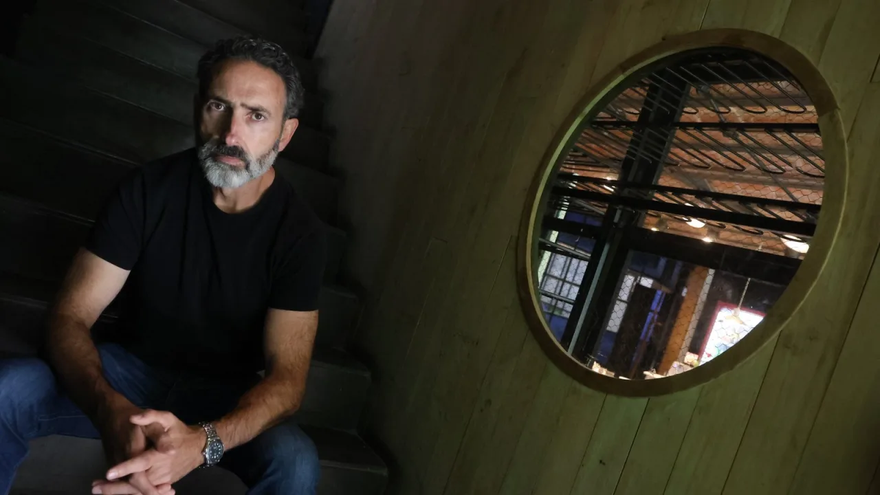 Jon Bilbao publica "Esta es tu casa", un libro sobre lo que significa una casa.