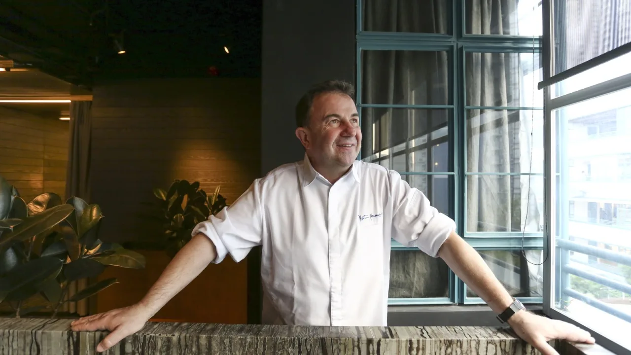 Martín Berasategui: las salsas, con el mismo esmero que el producto principal.