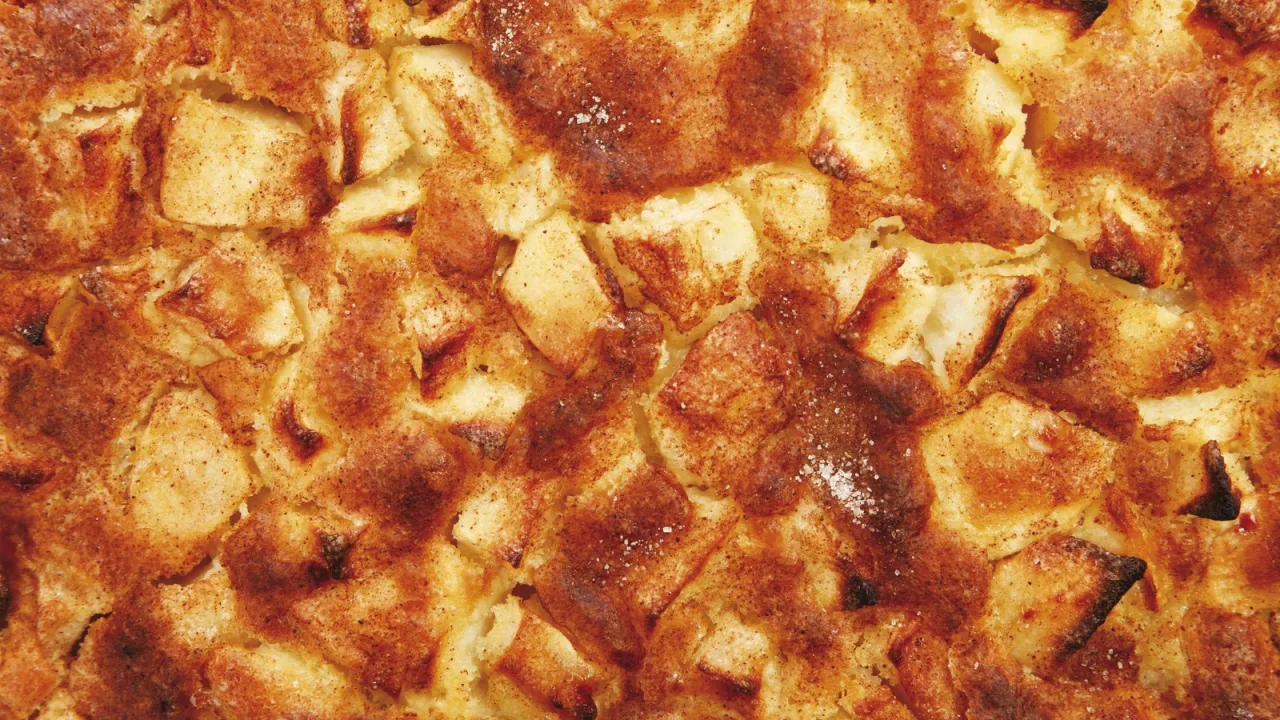 La manzana en trozos pequeños: así cada bocado lleva fruta.