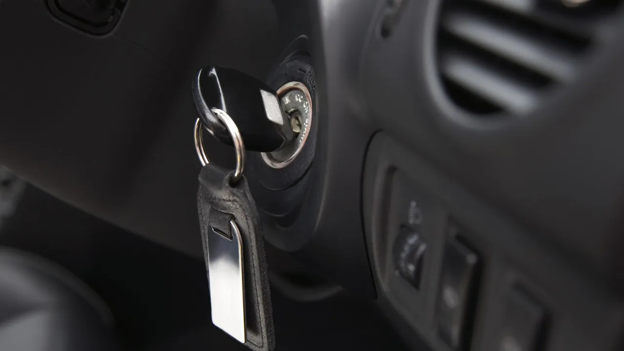 Arrancar en frío: la prueba donde la gasolina juega con ventaja.