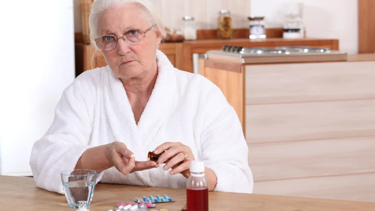 Cinco o más medicamentos crónicos: la norma a partir de los 85.