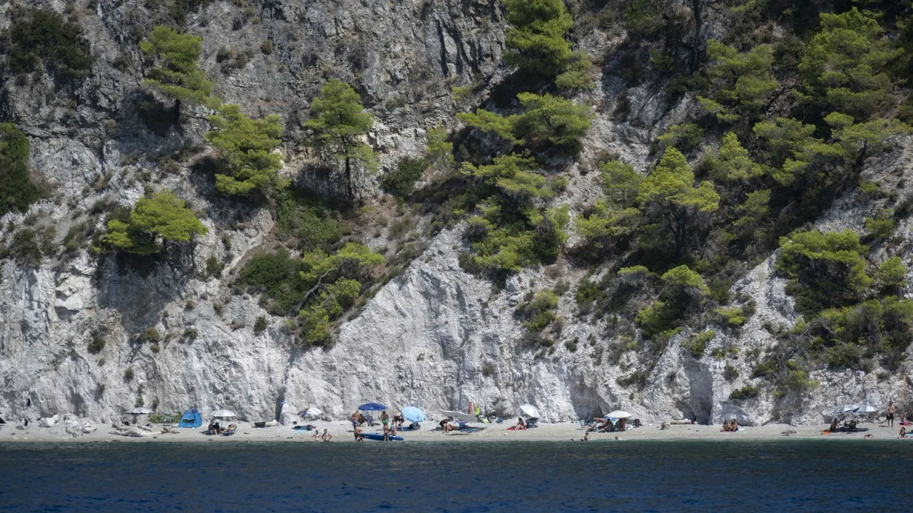 Fteri, en Cefalonia: la más cercana desde aquí.