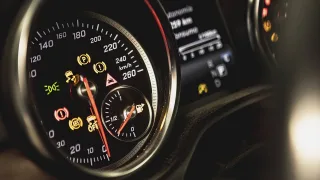 La luz ámbar del motor: la más ignorada del salpicadero.
