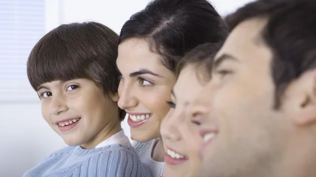 Seguir en casa de los padres ya no te deja fuera del sistema.